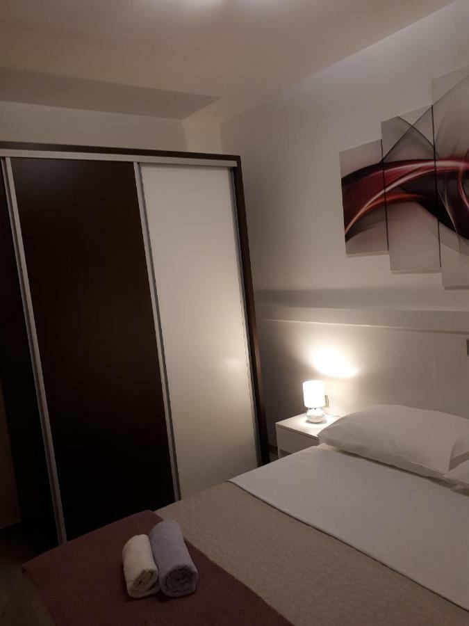 Apartments Sisevic - Comfort Apartments With Balconies And Sea View Slano Exterior photo